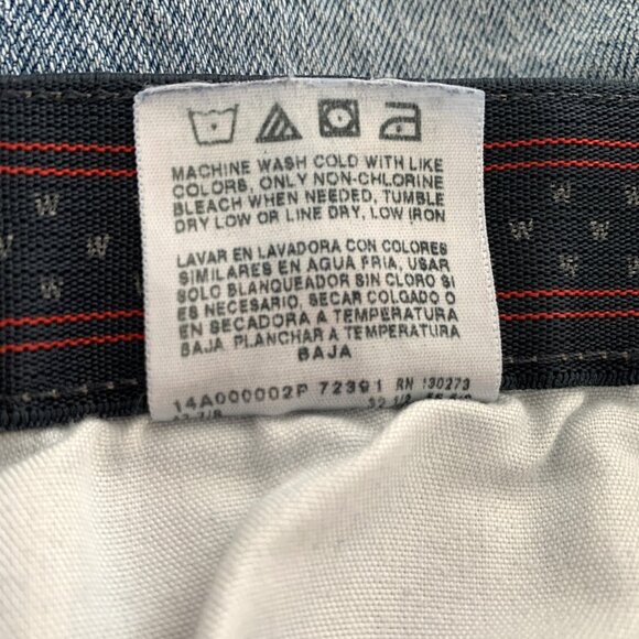 Wrangler Premium Jeans Regular Fit Light Wash Blue Denim Men's Size 44 x 32 - Picture 7 of 9